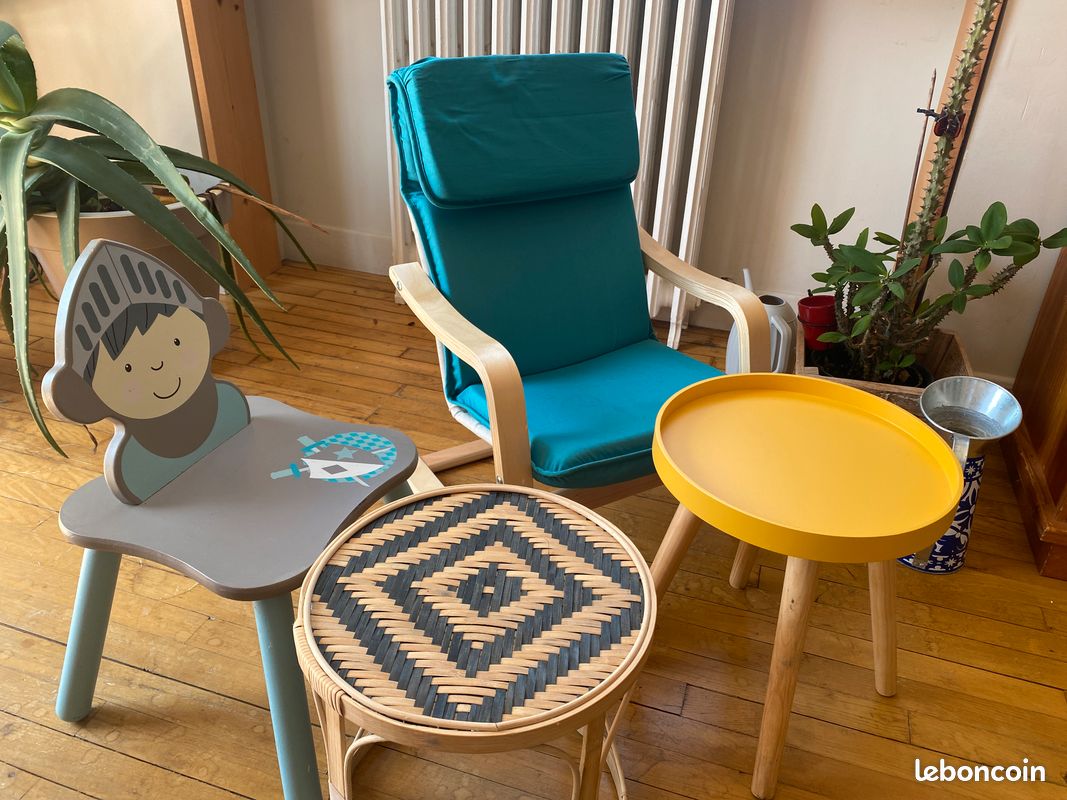 Sièges et tables pour enfants (image 1)