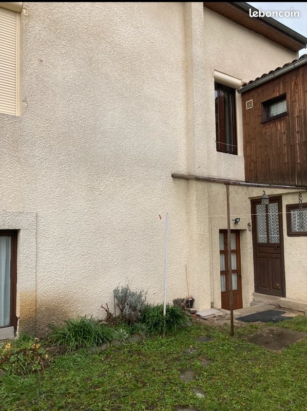 Appartement 3 pièces 100 m² · à Ambert · 100 m² · 680 €/mois