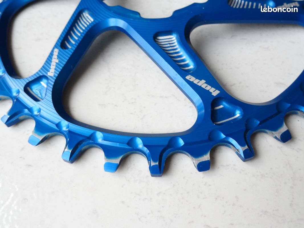 Unique Bargains 40 Dents 104mm 4 Trous Vélo Vélo Rond Étroit Large Plateau Pédalier Plaque Dent Noir