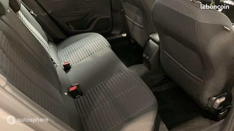 Peugeot 2008 e-2008 136ch Active (image 12)