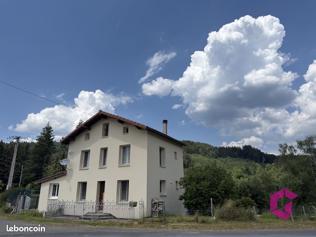 Maison 4 pièces 110 m² · à La Renaudie · 110 m² · 176 000 €