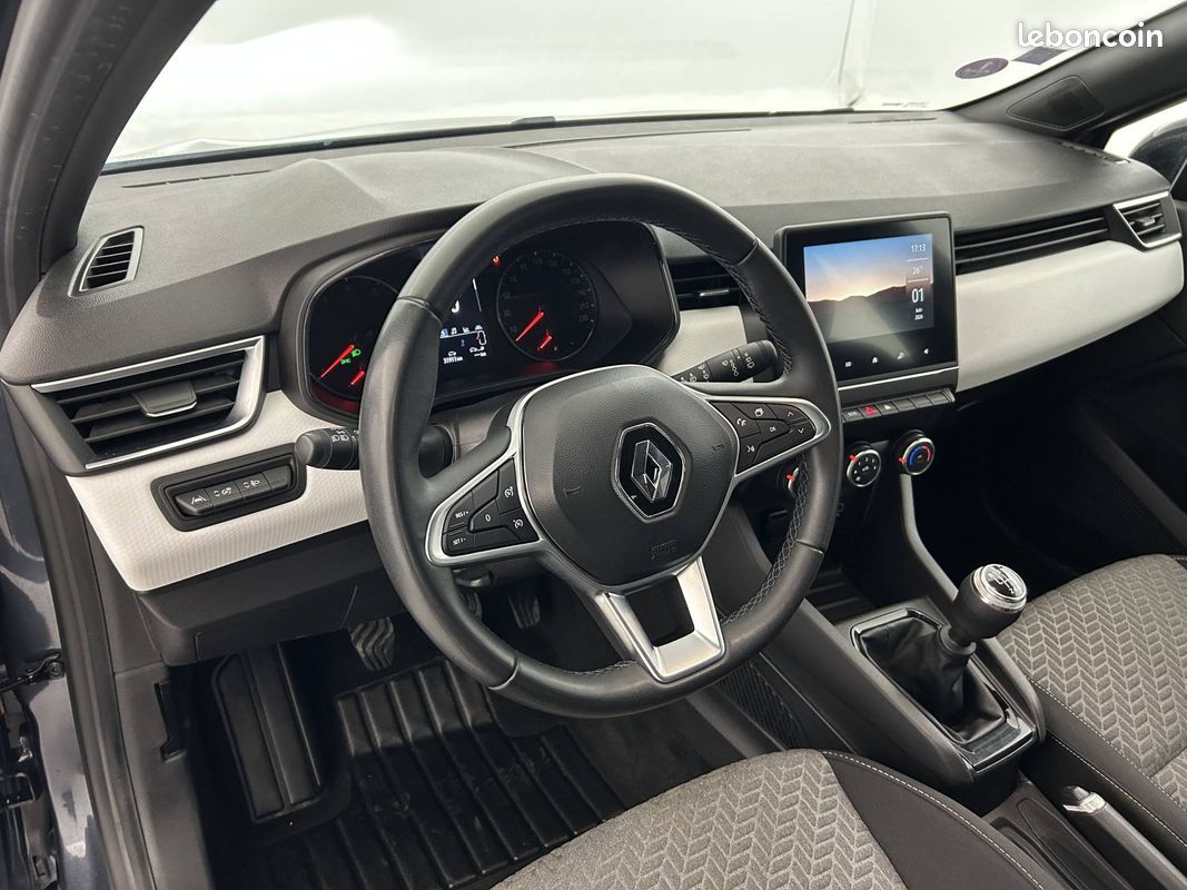 RENAULT Clio TCe 90 - 21 Limited (image 10)