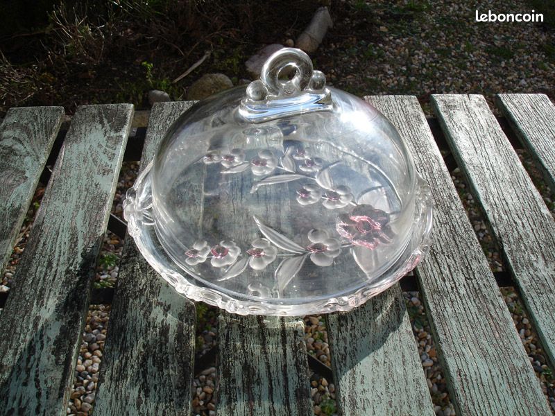 Plat cloche à Fromages gateaux cristal superbe (image 1)