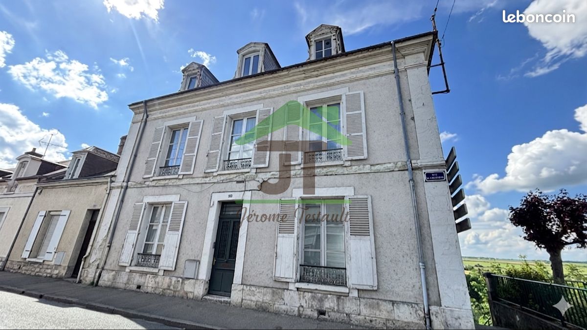Maison 8 pièces 230 m² · à Châteaudun · 230 m² · 199 000 €