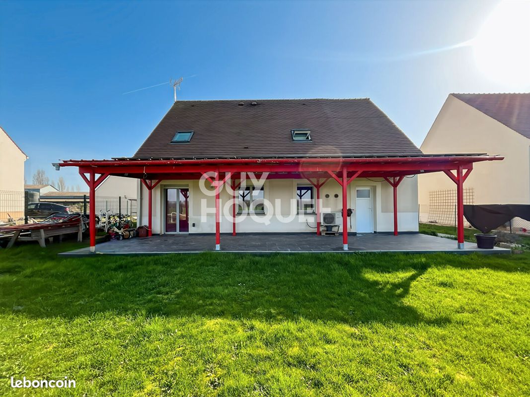 Maison 8 pièces 145 m² · à Fontenay-Trésigny · 145 m² · 372 250 €