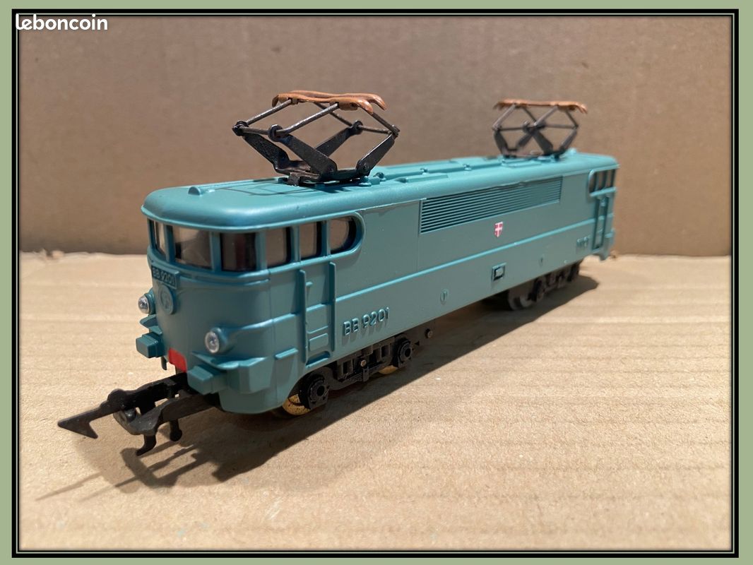 Locomotive Jouef BB 9201 – Non Testée – Avec Catalogue Et 2 Rails D’échange