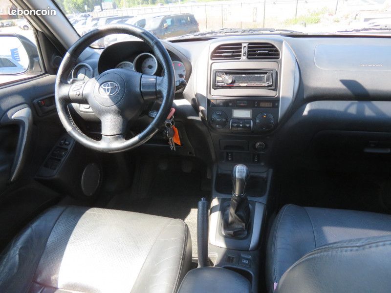 Toyota RAV4 115 D-4D VXE 5P (image 7)