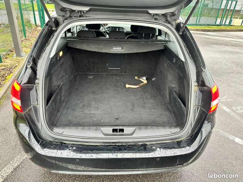 Peugeot 308 SW 1.5 BLUEHDI 130CH S&S STYLE (image 30)