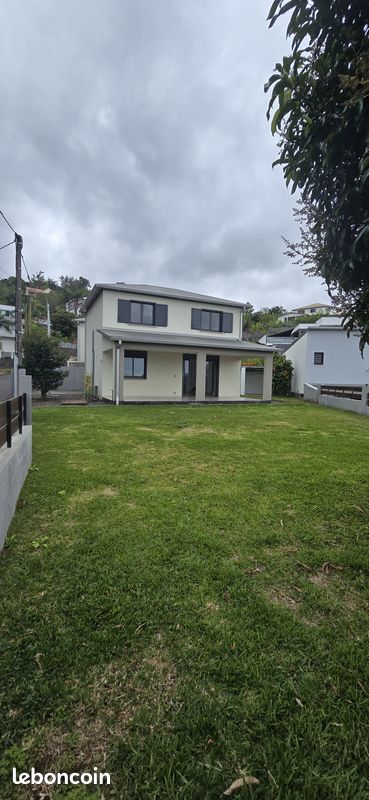 Maison 4 pièces 88 m² · à Saint-Louis · 88 m² · 1 188 €
