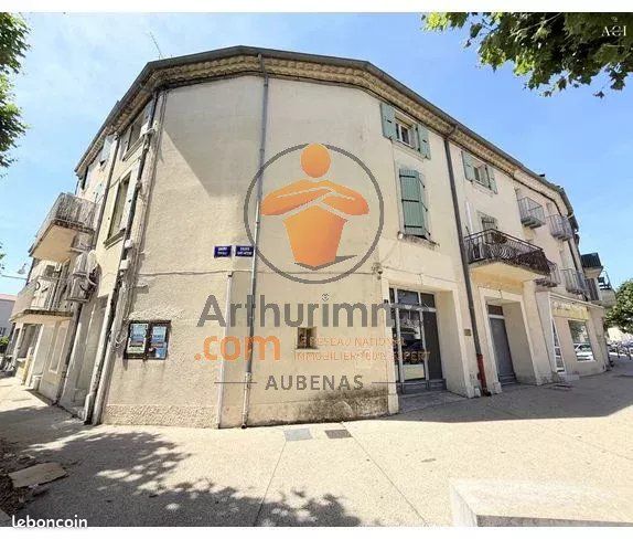 Immeuble 4 pièces 160 m² · à Valréas · 160 m² · 267 000 €