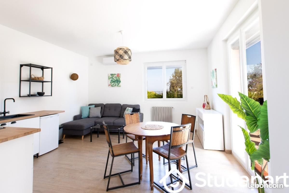 Appartement 2 pièces 50 m² · à Vallauris · 50 m² · 990 €