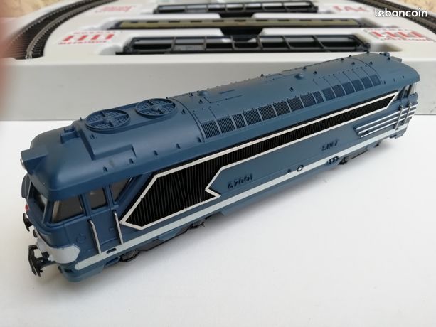 Coffret Train Jouef 754 Ho SNCF Auto Couchettes TAC BB 9201 + 2 Wagons STVA + 1 Voiture