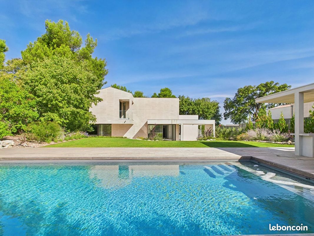Maison 6 pièces 209 m² · à Saint-Rémy-de-Provence · 209 m² · 2 200 000 €