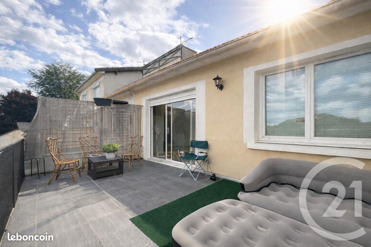 Appartement 1 pièce 23 m² · à Champs-sur-Marne · 23 m² · 129 000 €