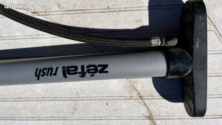 Pompe à Vélo Zéfal SP2 - Compressée 40 Cm - Couleur Blanche (occasion, France)