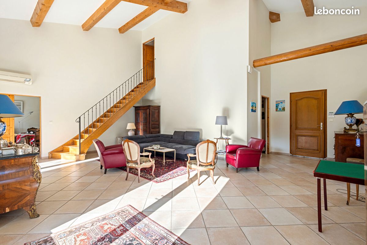 Maison 6 pièces 181 m² · à Venelles · 181 m² · 795 000 €