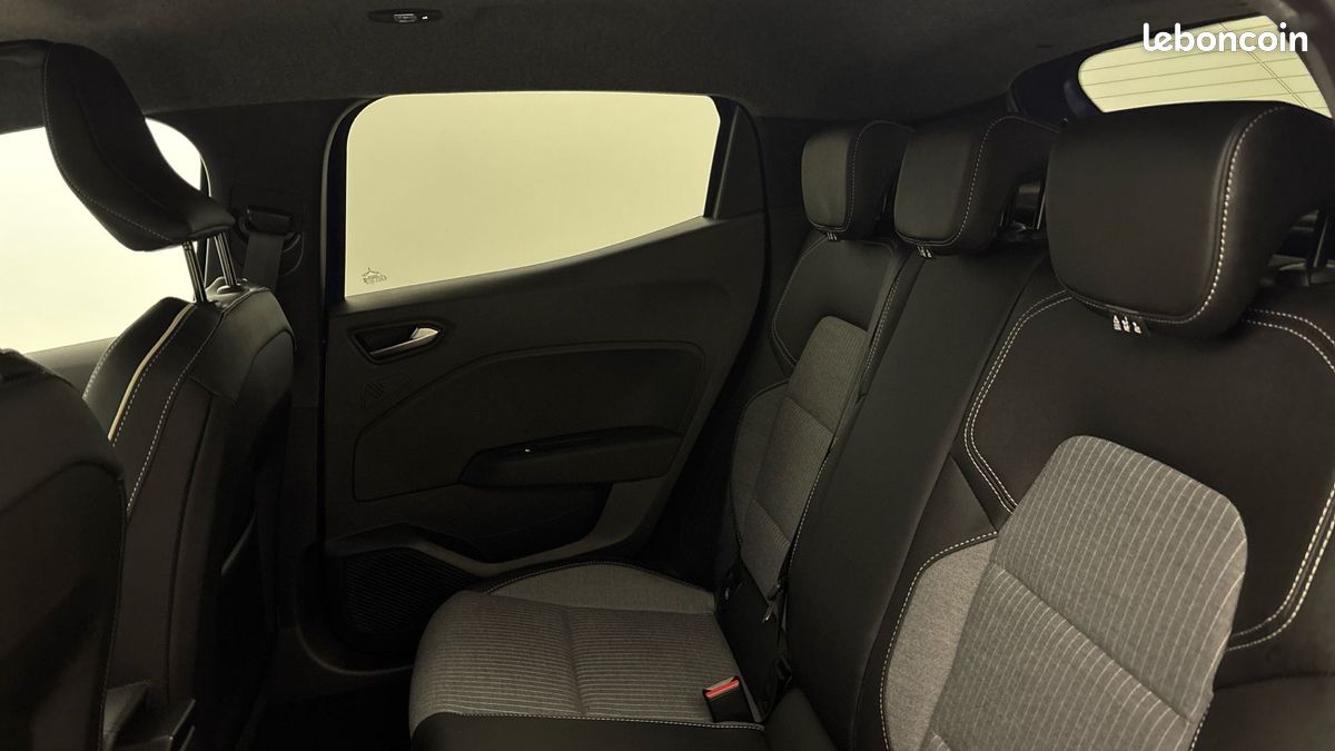 Renault clio tce 90 ch gsr2 techno (image 14)
