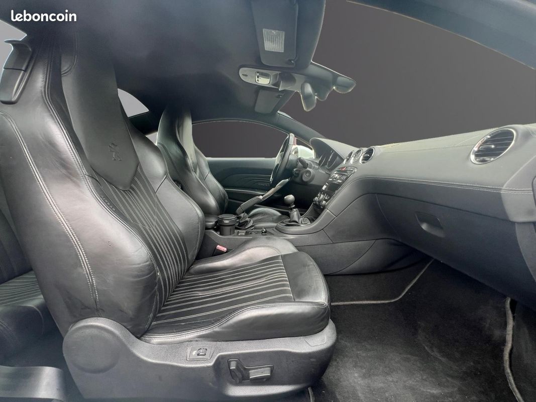 PEUGEOT RCZ 2.0 HDi FAP 160ch Magnetic Garantie 12 mois (image 9)