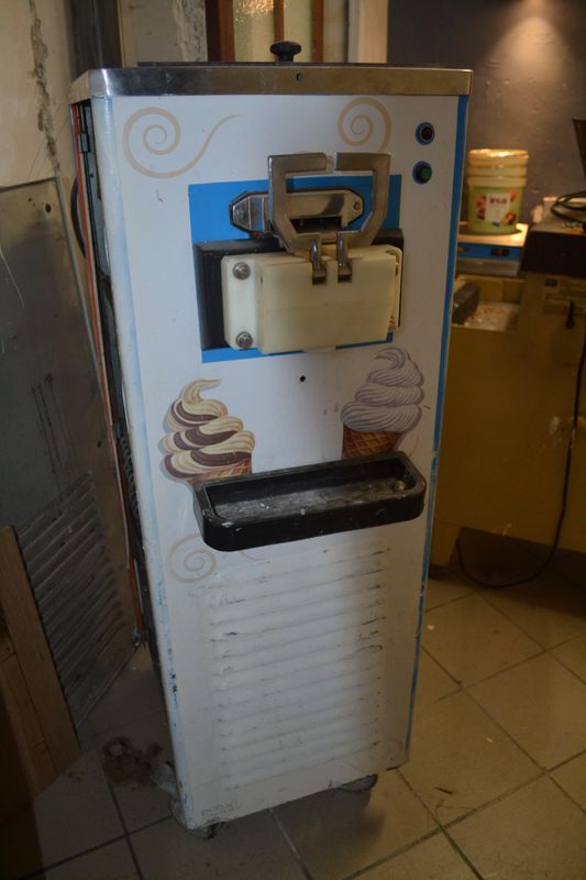 Machine à glaces italiennes de comptoir - Joelle Nicoletti Glace