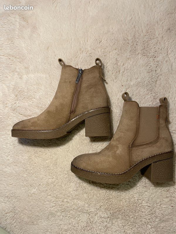 Bottines SOFT GREY Beige Doré Cloutées - Taille 35 EU - Occasion Bon état