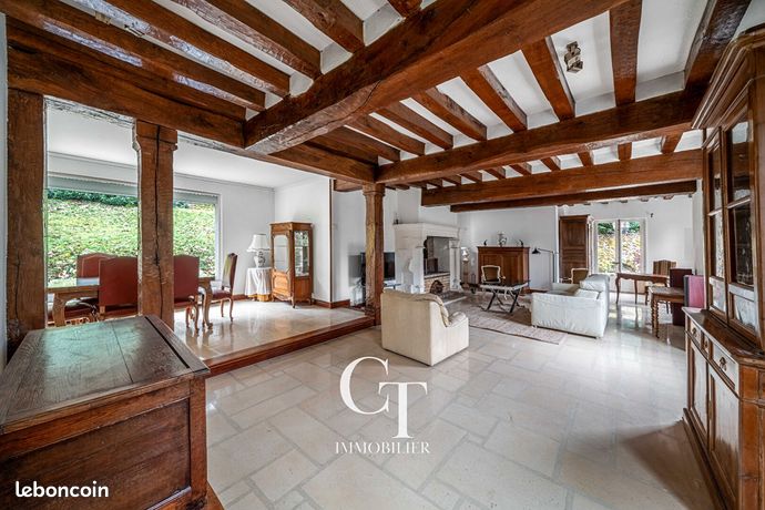 Propriété 8 pièces 270 m²