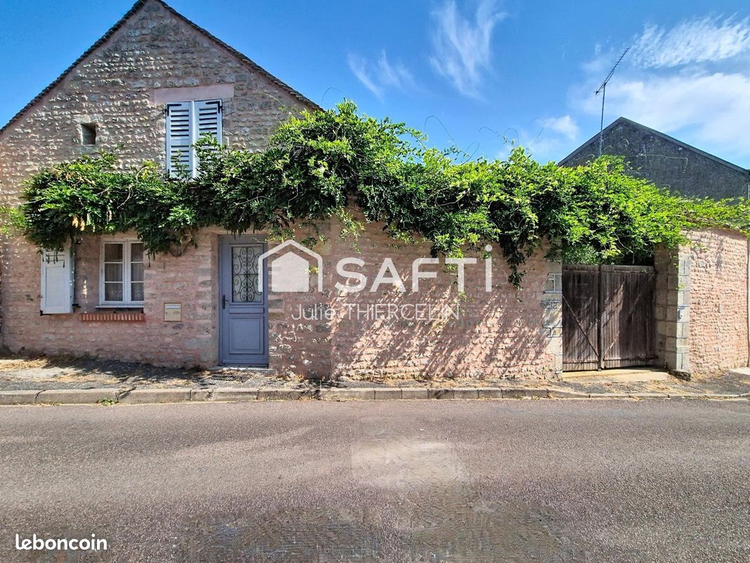 Maison 6 pièces 187 m² · à Escrennes · 187 m² · 199 000 €