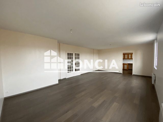 Appartement 5 pièces 108 m² · à Charleville-Mézières · 108 m² · 790 €/mois