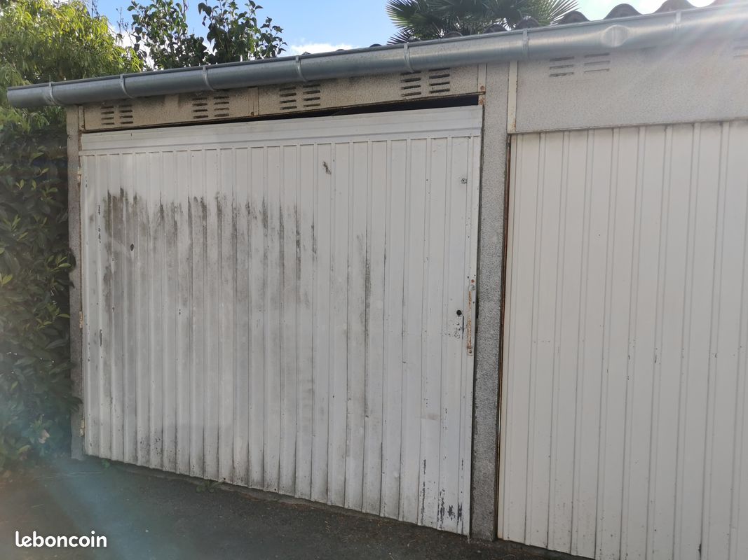 Parking 14 m² · à Angers · 14 m² · 15 800 €