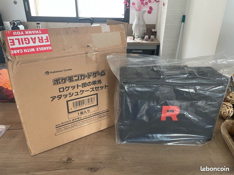 Pokémon / valise Team Rocket (neuve) (image 6)