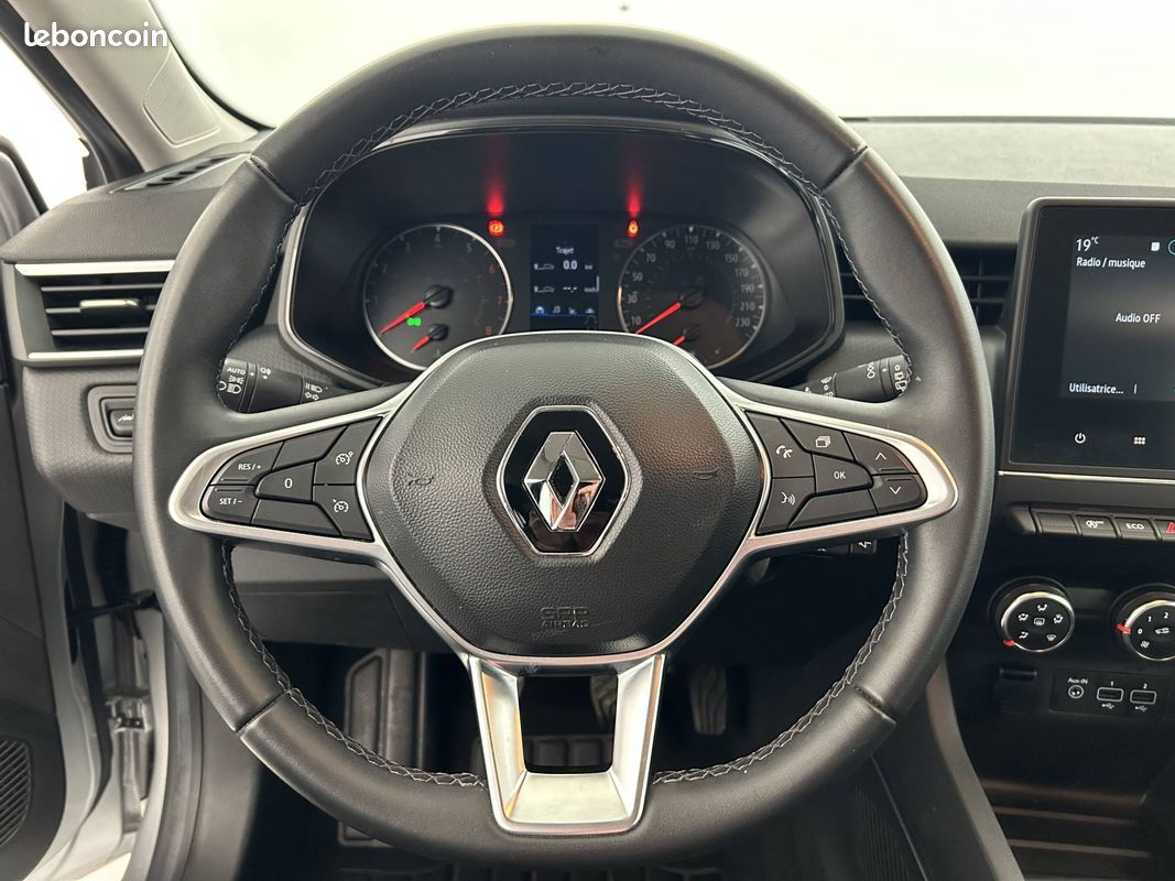 RENAULT Clio TCe 90 Equilibre (image 15)