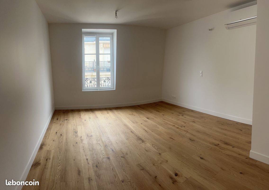 Appartement 2 pièces 40 m² · à Paris · 40 m² · 2 104 €