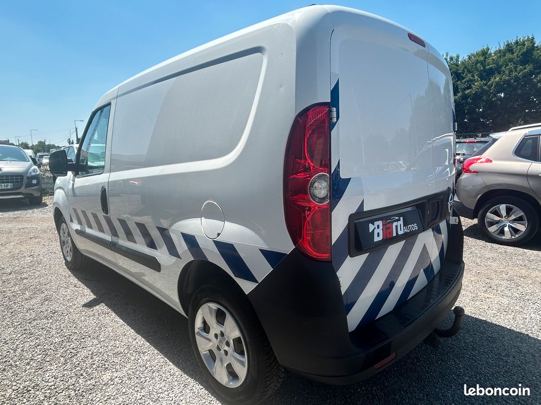 Opel Combo VU COMBO 1.3 CDTI 90 CH L1H1 (4 CV) (image 4)