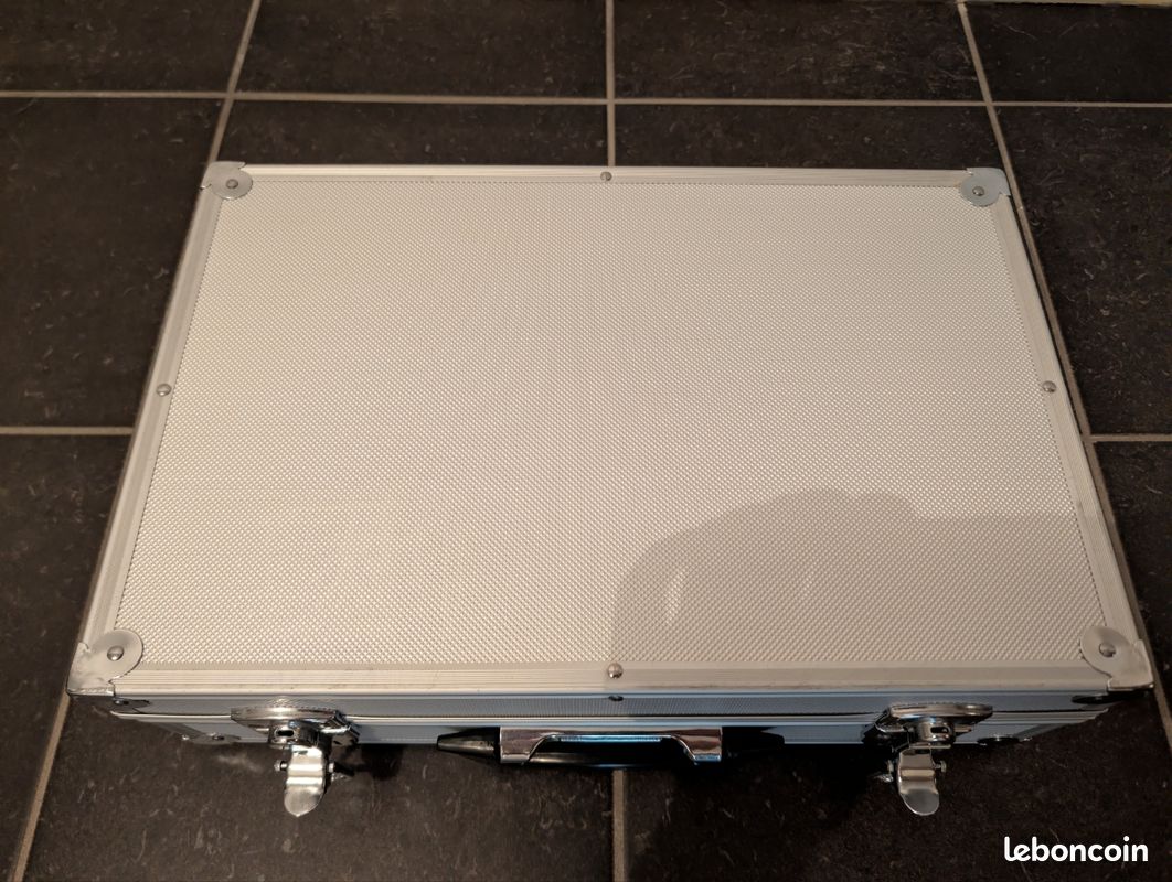 Lot de 2 mallettes rigides en aluminium style "Flight Case" (image 2)