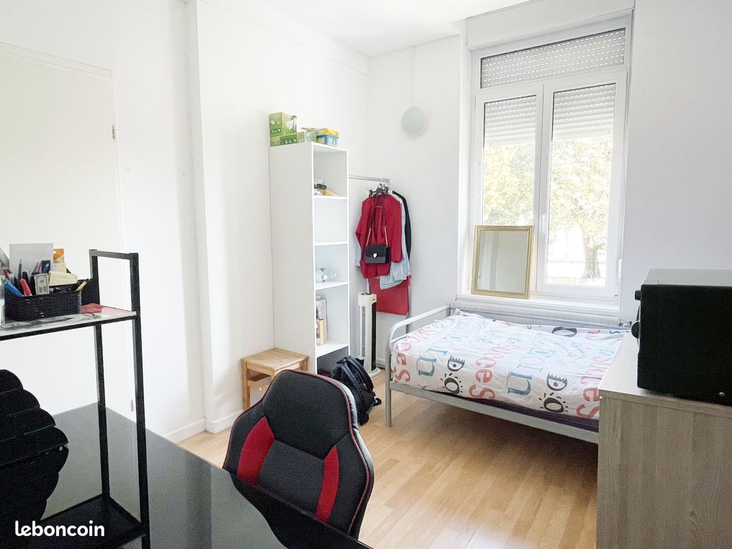 Appartement 1 pièce 13 m² · à Loos · 13 m² · 555 €