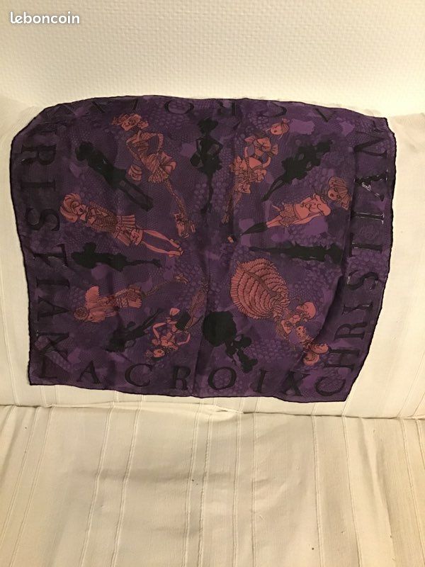 Foulard Christian LACROIX (image 1)