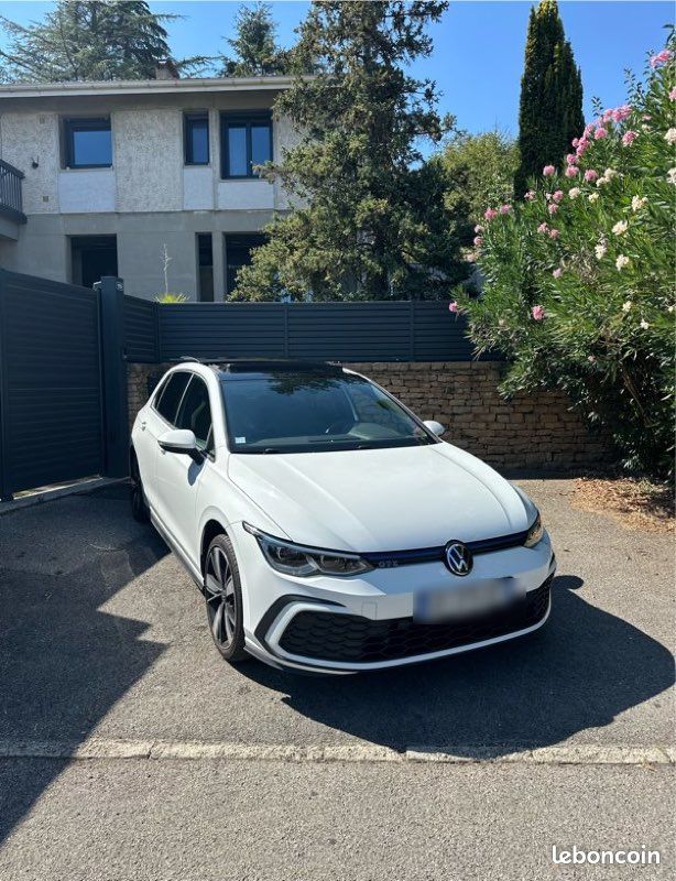 Volkswagen Golf 8 GTE 1.4L 245CH DSG6 Toit ouvrant (image 1)