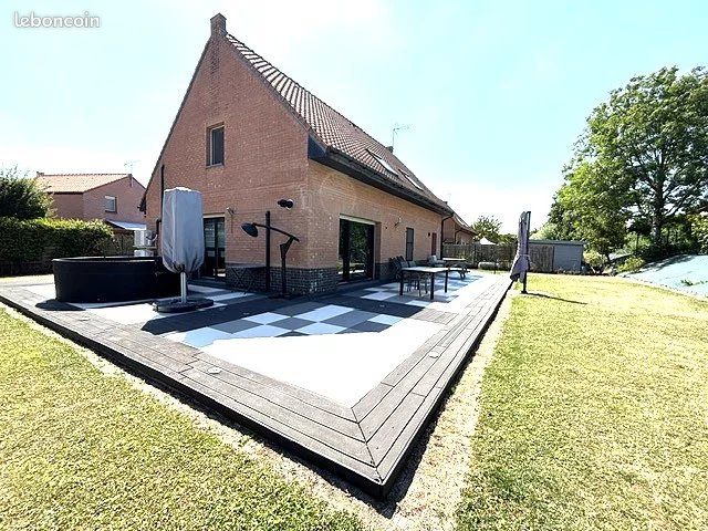 Maison 5 pièces 143 m² · à Wattrelos · 143 m² · 470 000 €