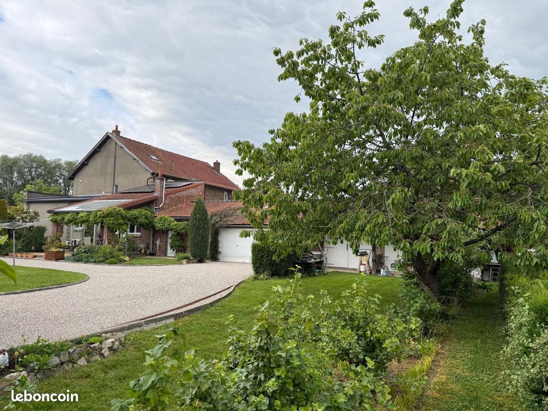 Maison 7 pièces 162 m² · à Laventie · 162 m² · 336 000 €