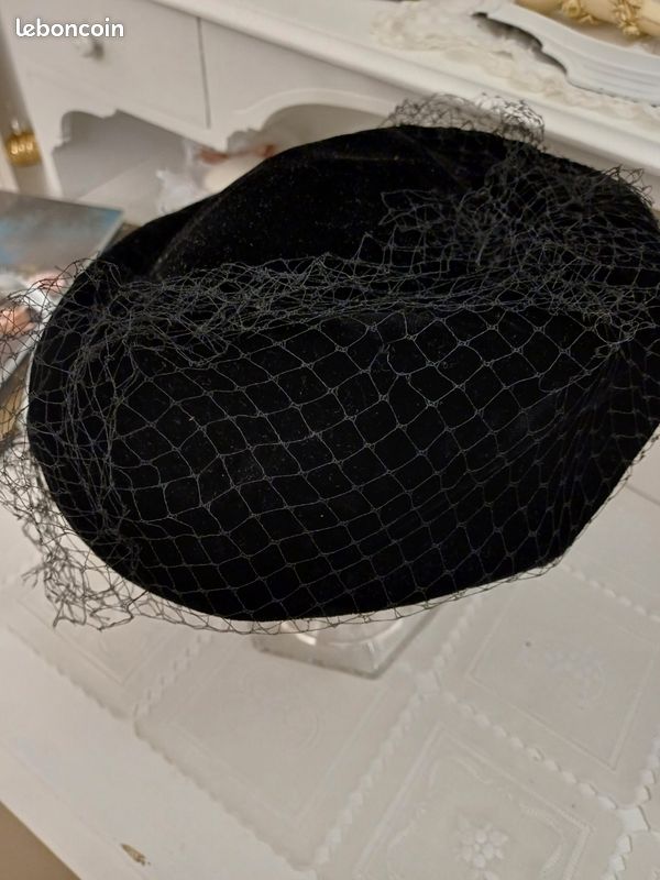 Ancien chapeau femme (image 2)