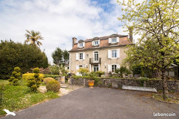 Maison 9 pièces 281 m²