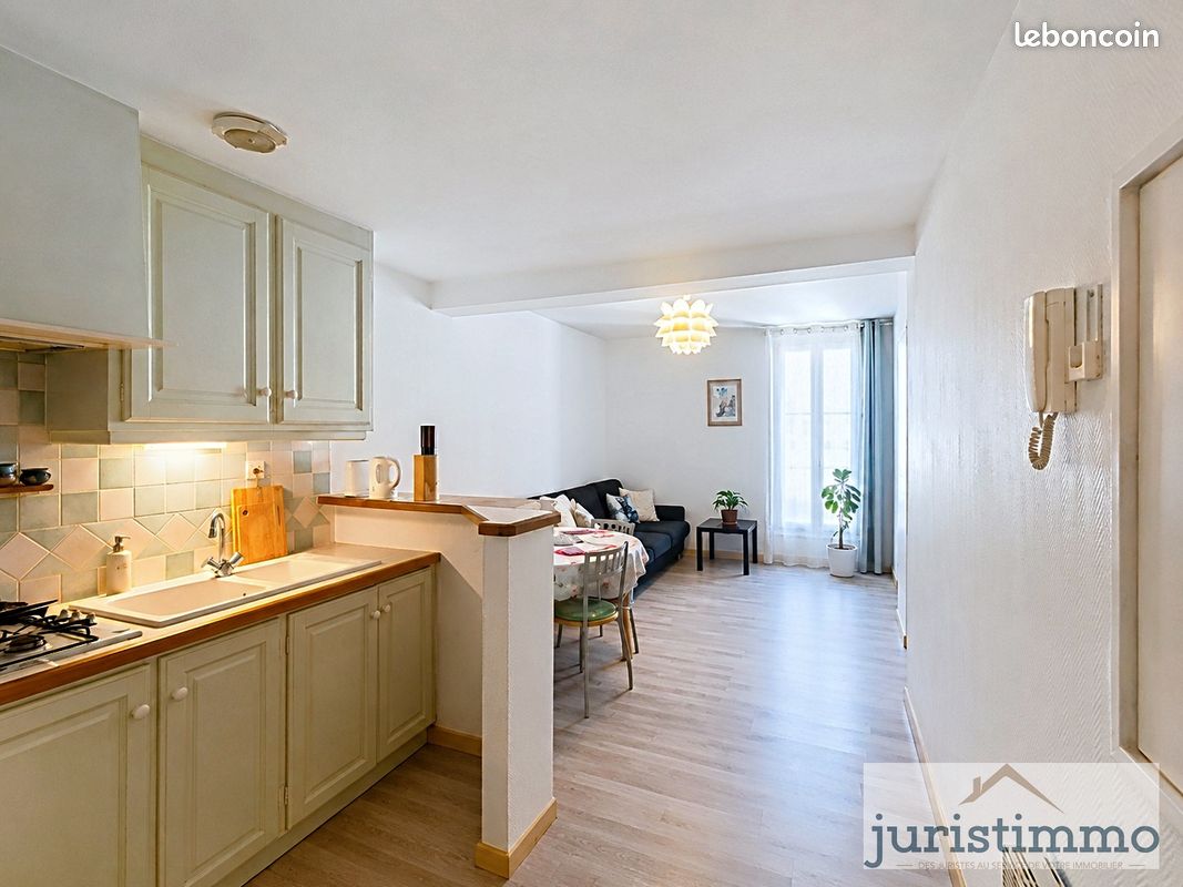 Appartement 3 pièces 48 m² · à Orange · 48 m² · 79 000 €