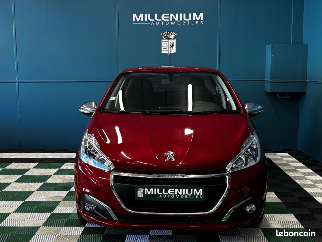 Peugeot 208 1.6 BLUEHDI 100CH STYLE 5P (image 3)