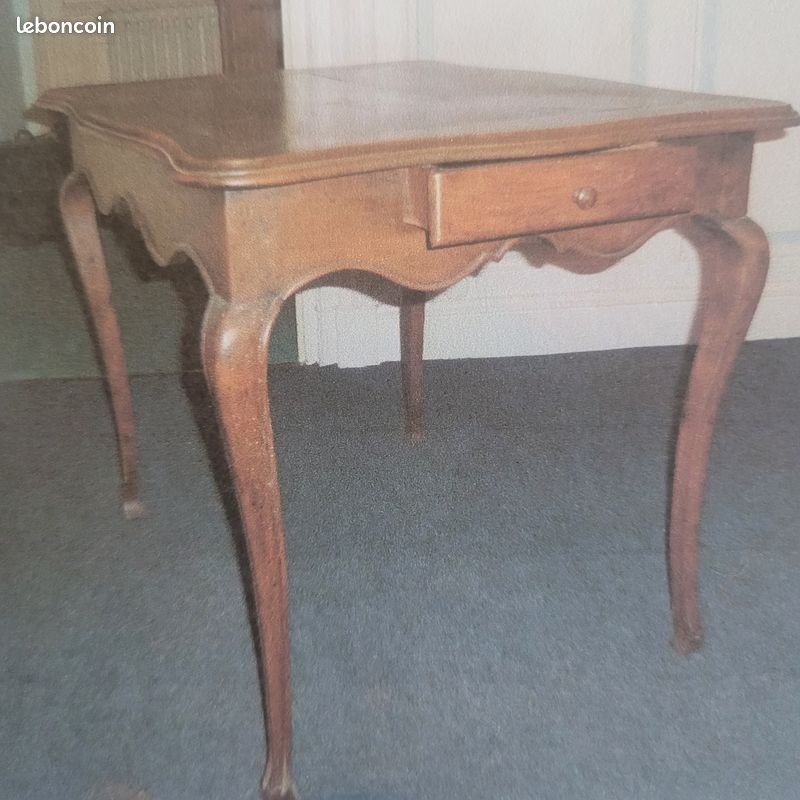 Table Louis XV / Berceau ancien / Coffre (image 1)