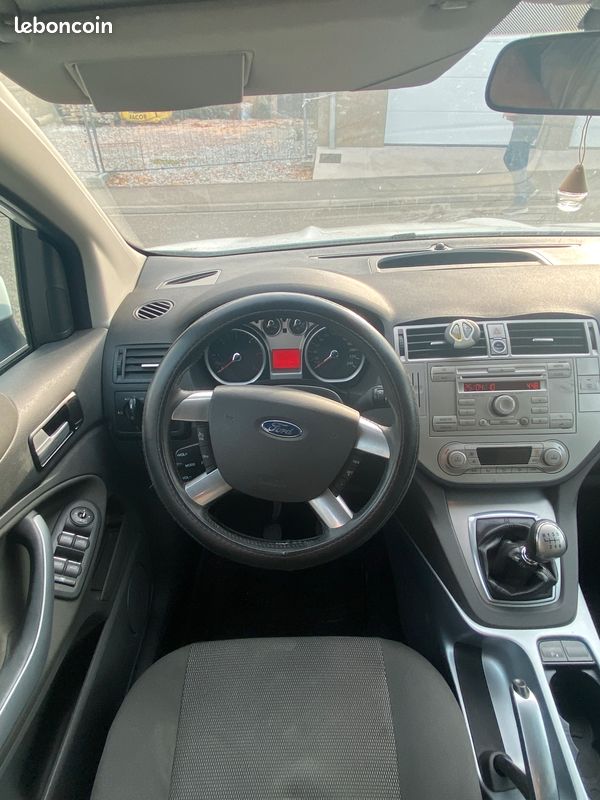 Ford Kuga 2.0 TDCI 136 Titanium (2010) – entretien complet récent (distribution, freins, pneus, vidanges) CT OK. Rien à Prévoir (image 5)