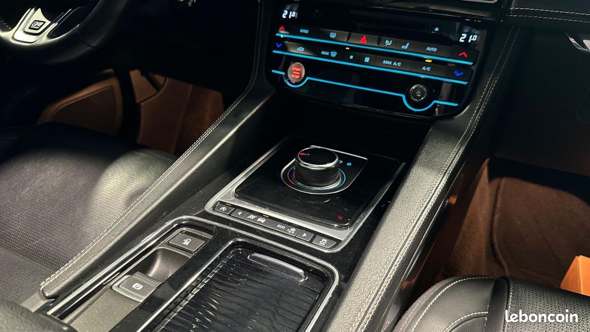 Jaguar F-Pace V6 3.0 300 BVA8 R Sport (image 16)