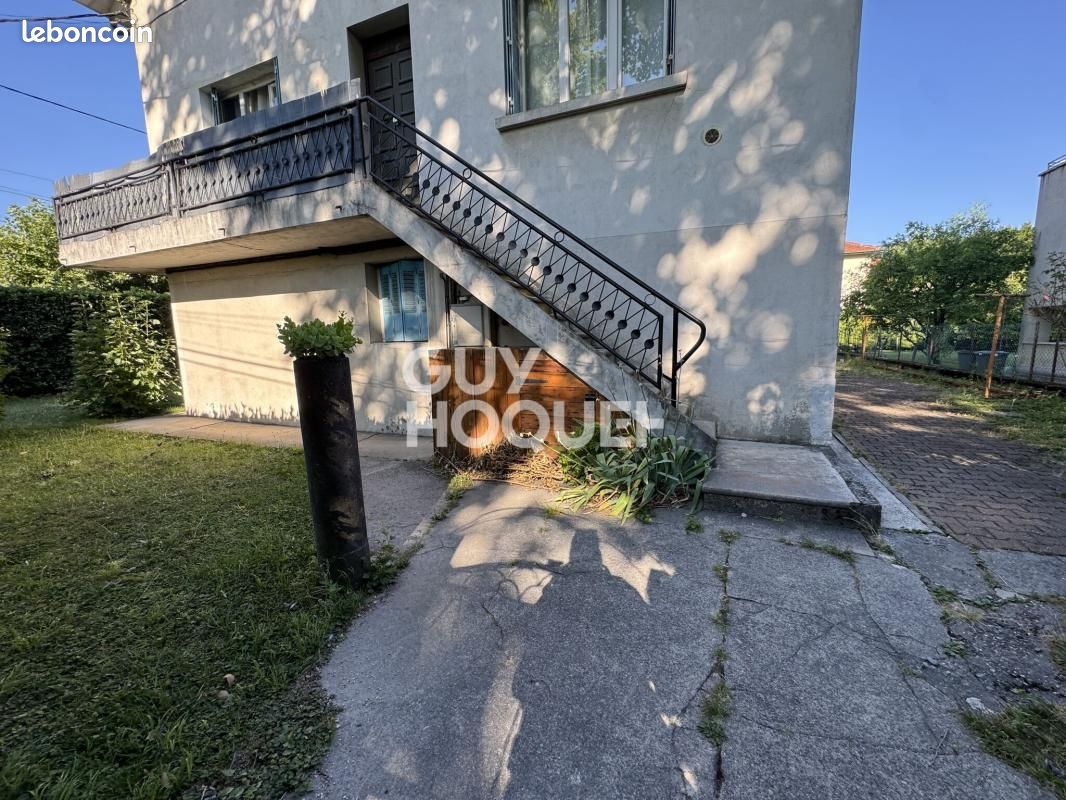 Appartement 2 pièces 44 m² · à Échirolles · 44 m² · 73 000 €