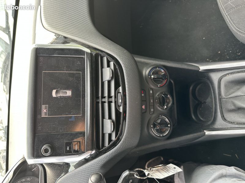 Peugeot 2008 1.2 PURETECH 110CH ACTIVE (image 5)
