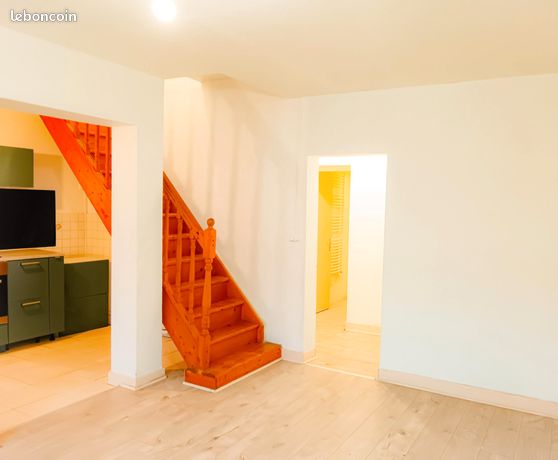 Appartement toutes charges comprises 4 pièces au calme