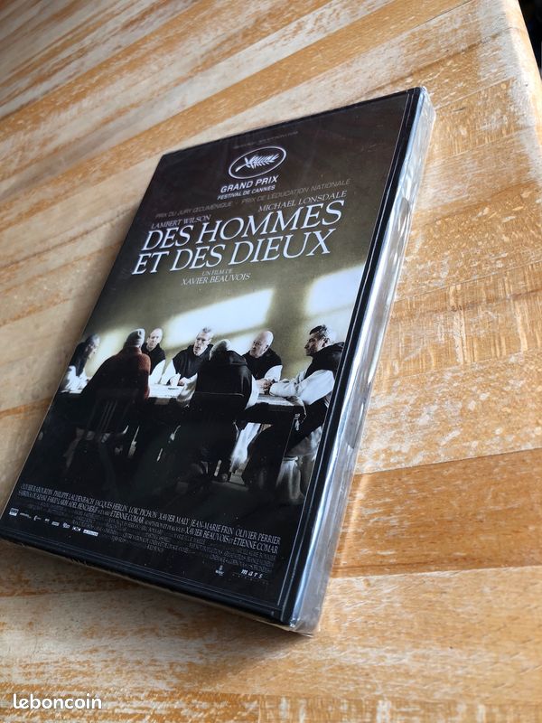 DVD Des hommes et des dieux (image 2)