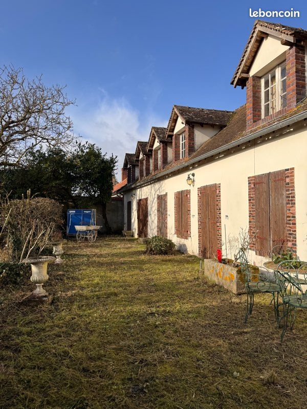 Maison 11 pièces 178 m² · à Saint-Georges-sur-Eure · 178 m² · 230 000 €